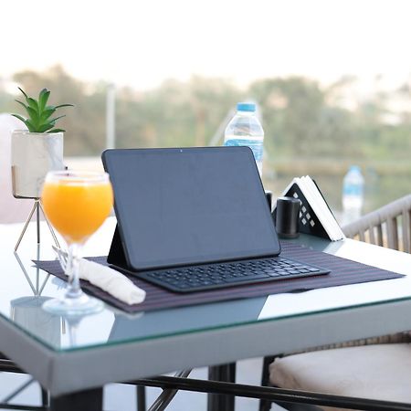 Golden Palm Sunrise Inn Kafrat al Jabal Bagian luar foto