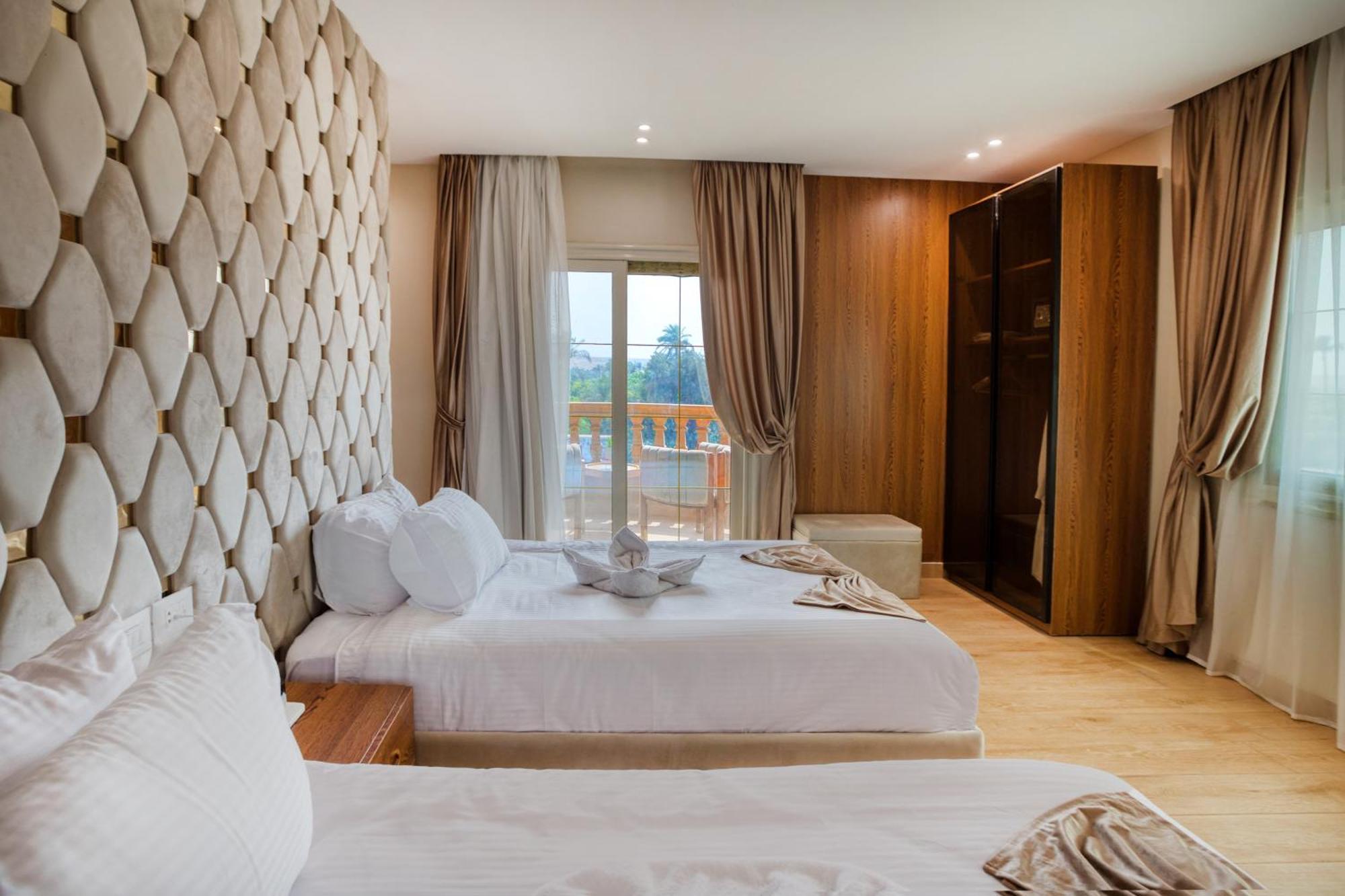 Golden Palm Sunrise Inn Kafrat al Jabal Bagian luar foto