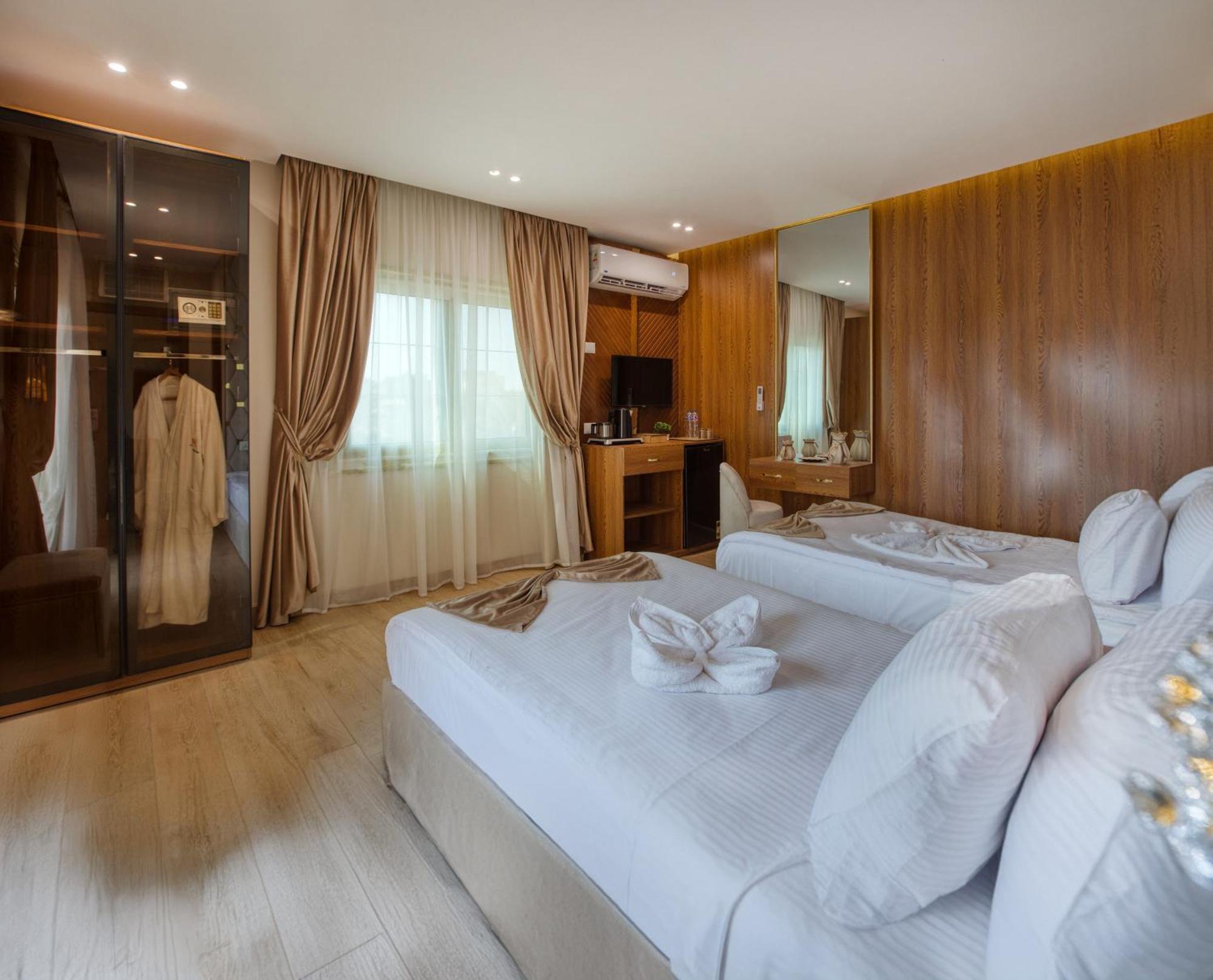 Golden Palm Sunrise Inn Kafrat al Jabal Bagian luar foto