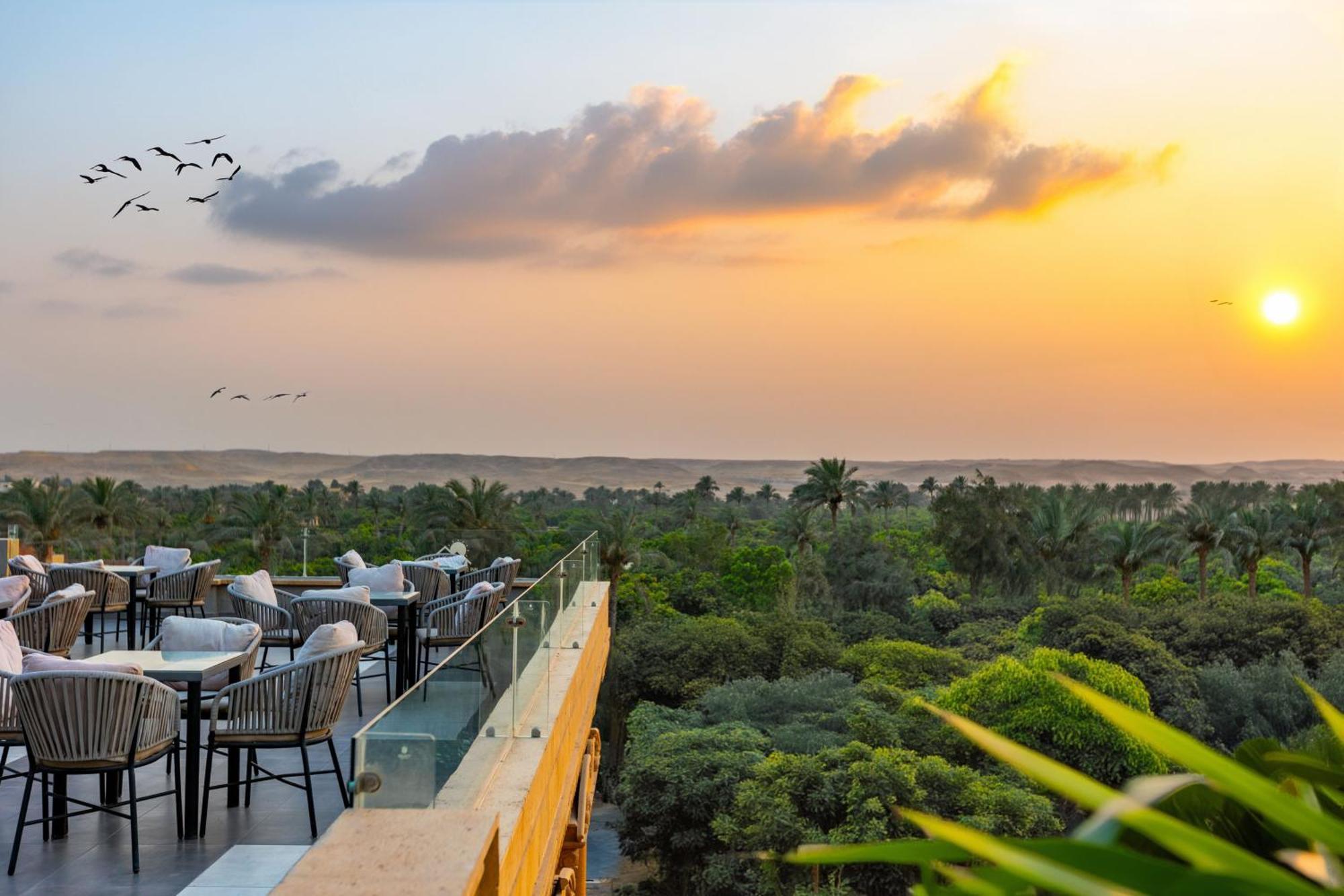 Golden Palm Sunrise Inn Kafrat al Jabal Bagian luar foto